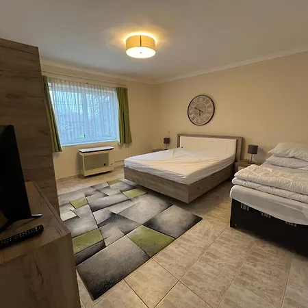 Czinege Vendeghaz - Kis Haz