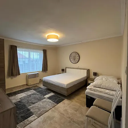 Czinege Vendeghaz - Kis Haz 아파트 *